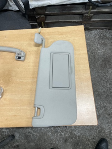 Козырек солнцезащитный автомобиля 964005NA0A NISSAN
