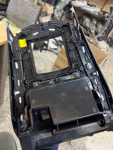 NISSAN 969415DF2B Накладка консоли рычага переключения передач АКПП в наличии Полтава