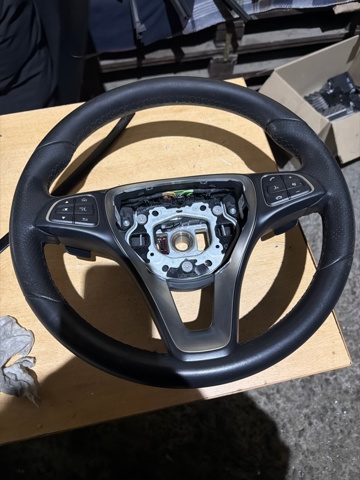 Колесо рулевое A00046005079E38 MERCEDES