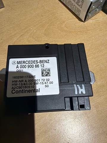 Модуль управления (ЭБУ) топливным насосом A0009006612 MERCEDES