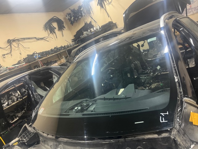 Окно ветровое A1566700400 MERCEDES