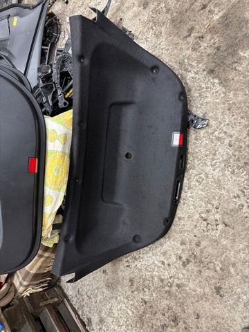 Обивка двери задка кузова A20569403259F08 MERCEDES