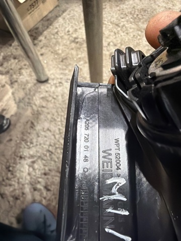 MERCEDES A20572001489051 в наличии Киев