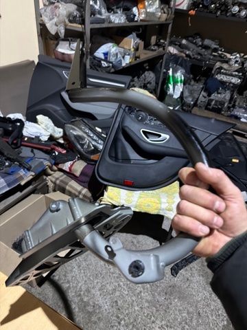 A2057500328 MERCEDES Петля крышки багажника купить в Одесса