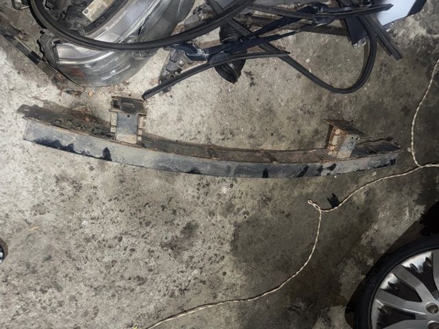 DPE000086 LAND ROVER Усилитель бампера переднего купить в Хмельницкий