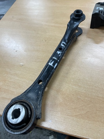 Рычаг задней подвески нижний, левый/правый E1GZ5K898C FORD