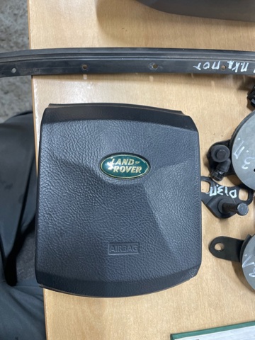 Подушка AIRBAG водительская EHM500930PVJ LAND ROVER