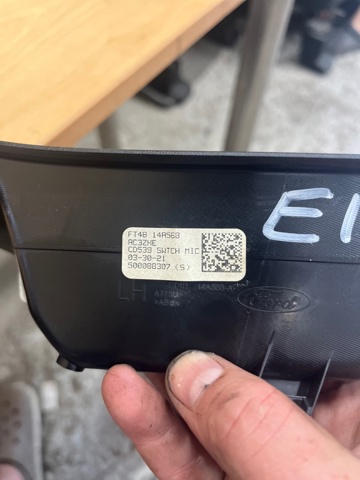 FT4Z14528BD Панель (накладка) блока управления стеклоподъемником задняя левая купить Одесса