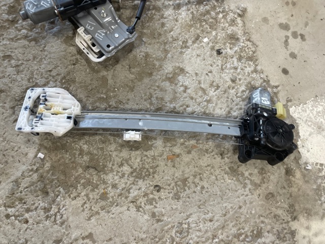  Механизм стеклоподъемника правой задней двери FT4Z5827008C FORD