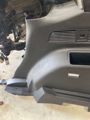 FORD FT4Z5831012CA Облицовка багажного отсека правая в наличии Хмельницкий