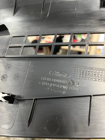 GT4Z58044A90AA Решетка обдува лобового стекла на "торпедо" купить Хмельницкий