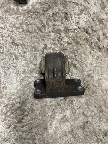Подушка коробки передач IAF500021 LAND ROVER