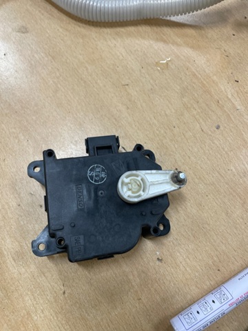 JNC500050 LAND ROVER Привод заслонки печки купить в Тернополь