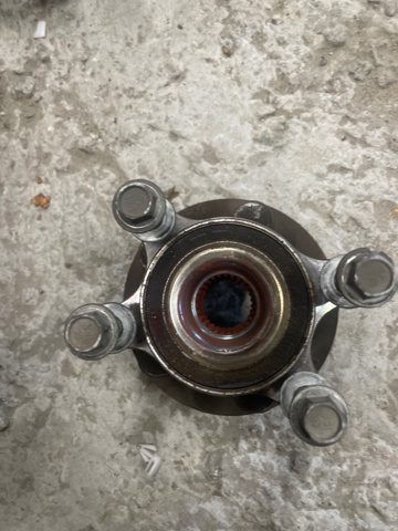 FORD K2GZ1104A Передняя ступица в наличии Украина