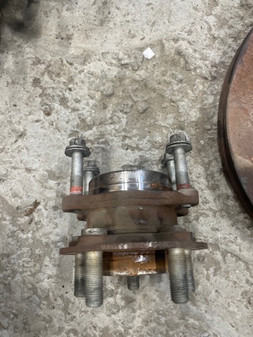 FORD K2GZ1104A Передняя ступица в наличии Сумы