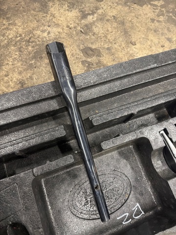 Ключ балонный KAL000023 LAND ROVER