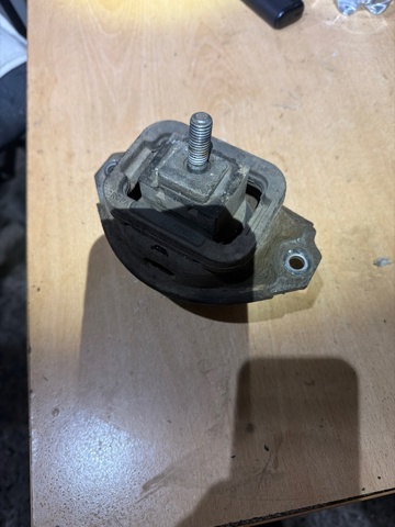 KKB500760 LAND ROVER Левая/правая опора двигателя купить в Запорожье