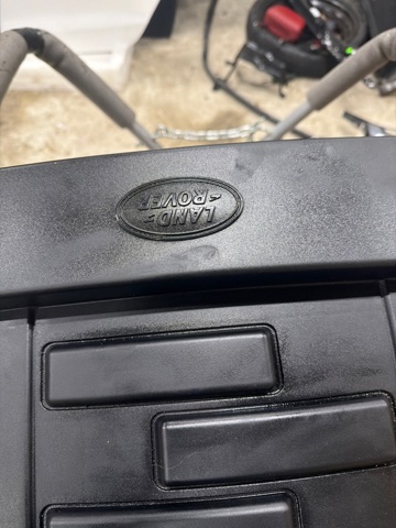 LBH500290 LAND ROVER Крышка двигателя купить в Каменское