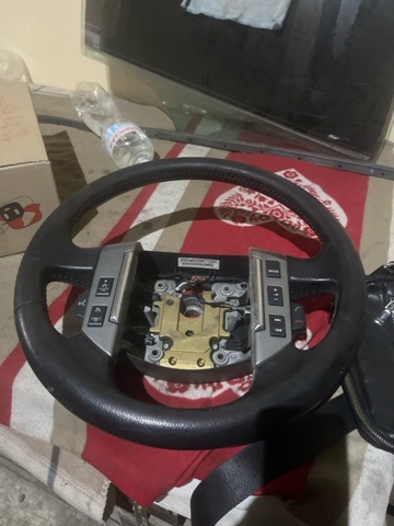 Рулевое колесо LR008267 LAND ROVER