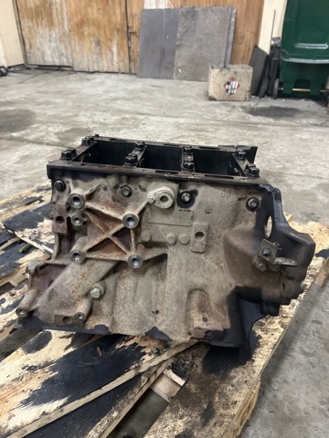 LAND ROVER LR010297 Блок цилиндров двигателя в наличии Черкассы