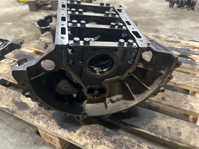 LR010297 LAND ROVER Блок цилиндров двигателя купить в Запорожье