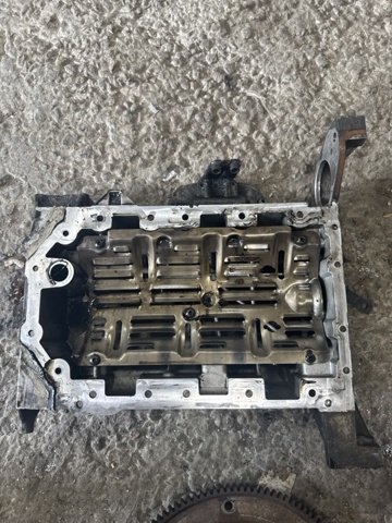 LAND ROVER LR011693 Поддон масляный картера двигателя, верхняя часть в наличии Львов