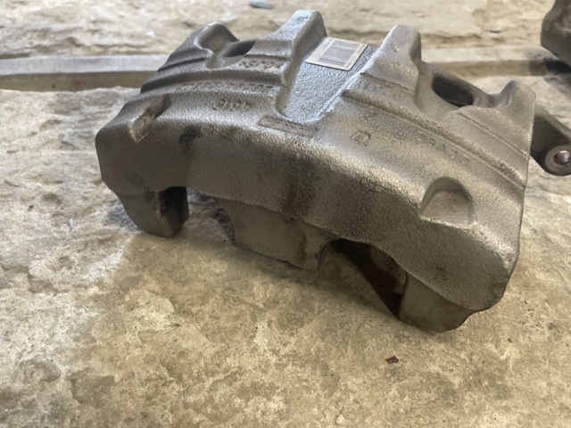 M2GZ2B120B FORD Суппорт тормозной передний правый купить в Украина