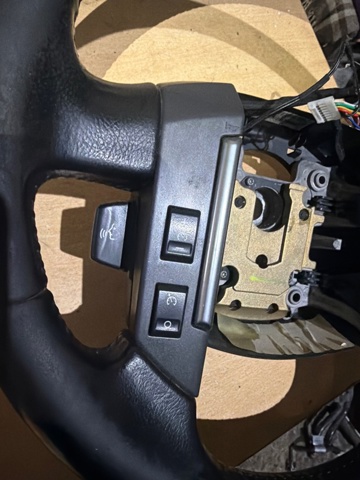 LAND ROVER QTB501390PVJ Руль в наличии Днепр