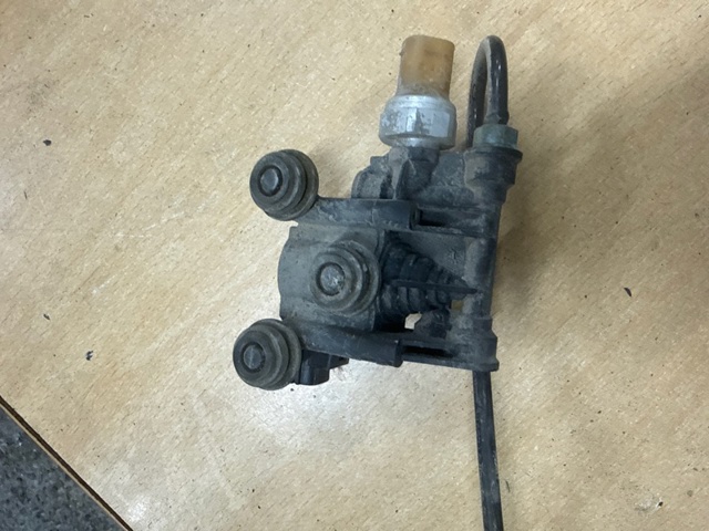 RVH000046 LAND ROVER Блок клапанов регулируемой подвески купить в Винница