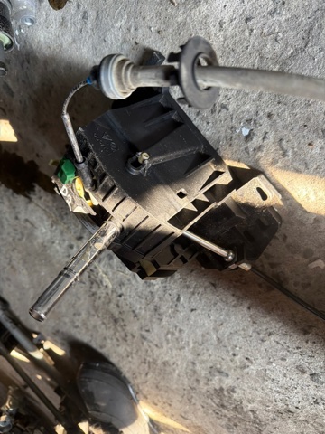 LAND ROVER UCB500092 Кулиса переключения передач в наличии Одесса