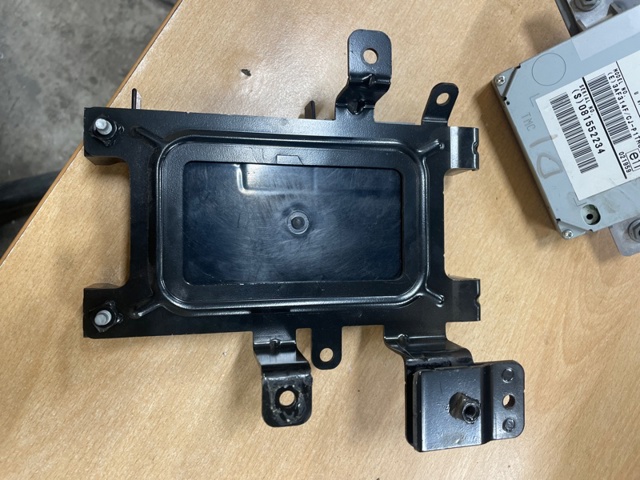 LAND ROVER XVJ500230 в наличии Украина