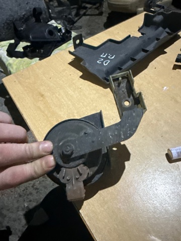YEB500151 LAND ROVER Звуковой сигнал купить в Харьков