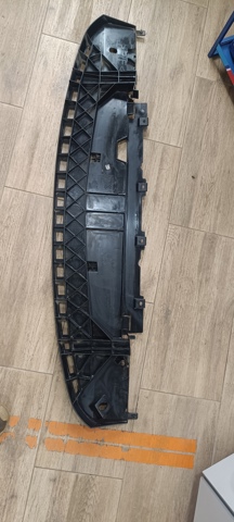 Обвес бампера 8200501560 RENAULT