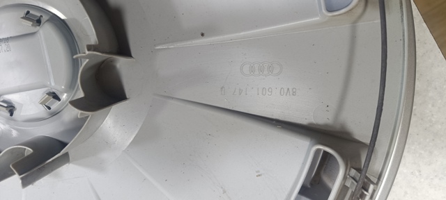 Колпаки на колеса 8V0601147D VAG