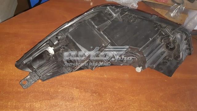 92102D3050 HYUNDAI Фара правая купить в Житомир