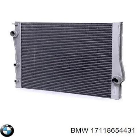 Радиатор 17118654431 BMW