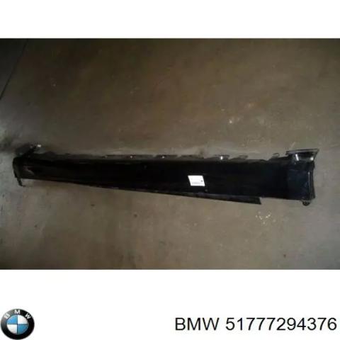 Накладка наружняя (молдинг) порога, правый 51777294376 BMW
