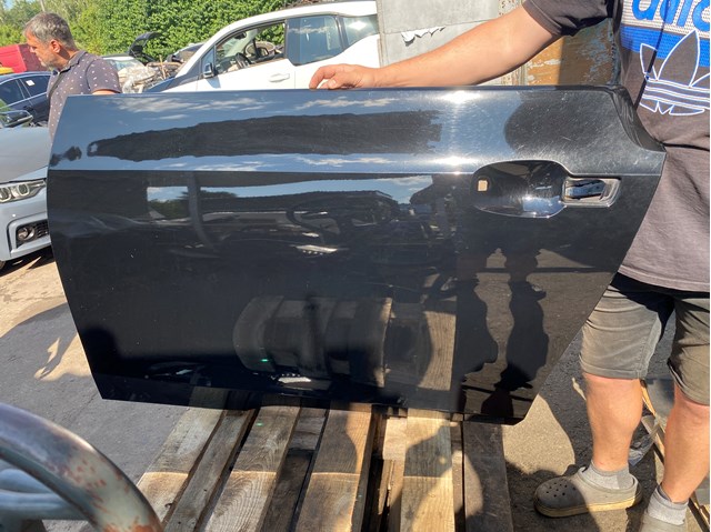 Передняя левая дверь 51007369329 BMW