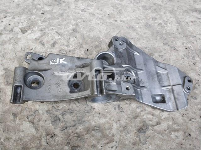 Кронштейн генератора 1171000Q1D NISSAN