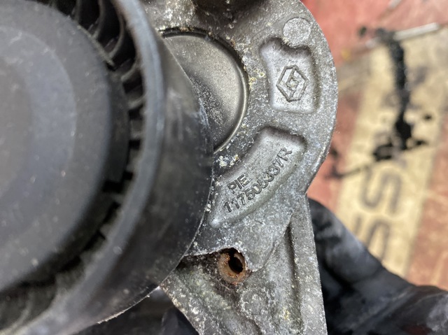 Натяжитель приводного ремня 117505337R NISSAN