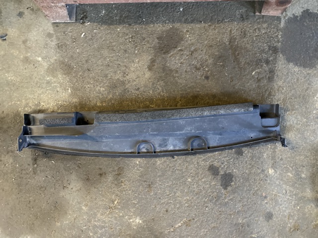 215794EA0A NISSAN Нижний дефлектор радиатора купить в Сумы