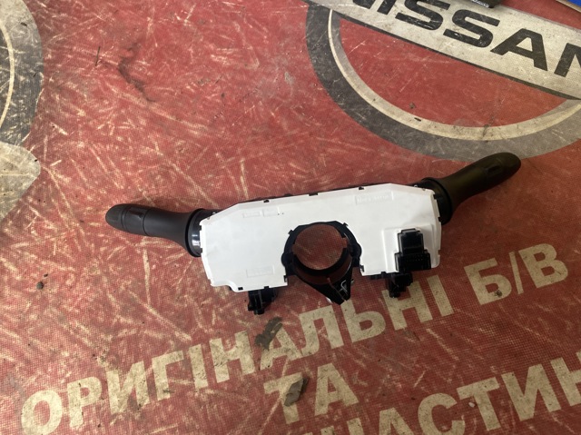 255604EA2B NISSAN купить в Николаев