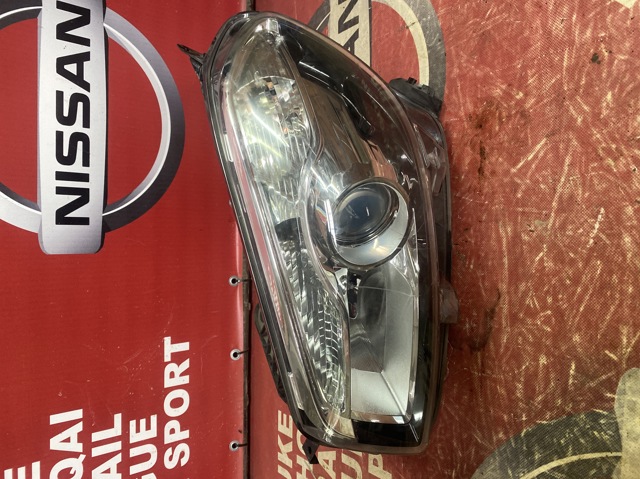 Блок фара левая 26060BR02A NISSAN