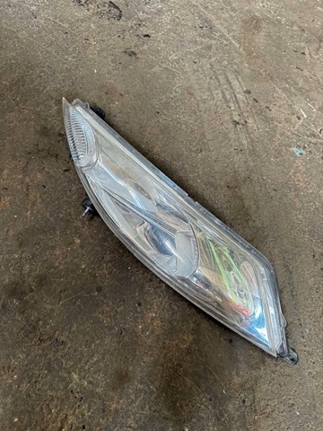 Поворотник правый 261201KL0B NISSAN