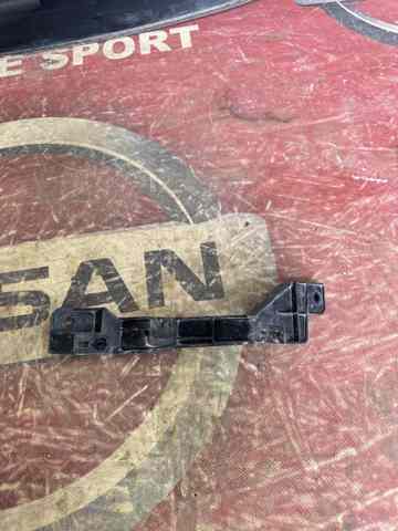 Крепление противотуманки правой 269106FP0A NISSAN