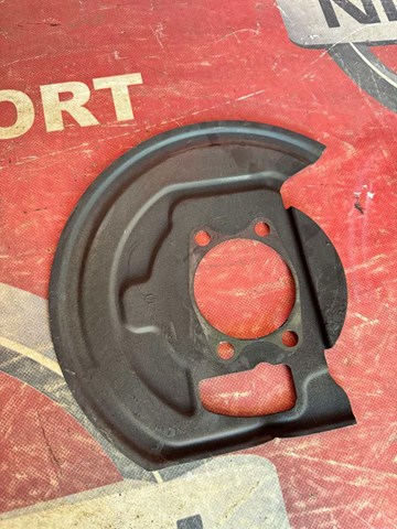 Пыльник тормозного диска переднего 41151JD01A NISSAN