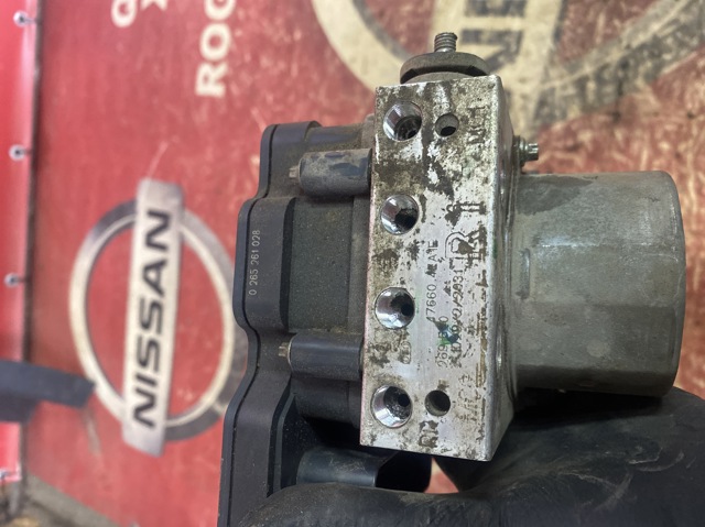 Блок управления АБС  476604EA1E NISSAN
