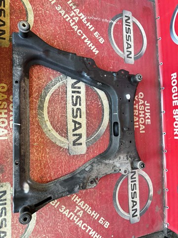NISSAN 544001KA1A Сайлентблок (подушка) передней балки (подрамника) в наличии Черкассы