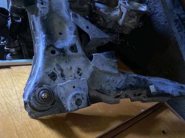 NISSAN 544004CC0B Подрамник передний в наличии Чернигов