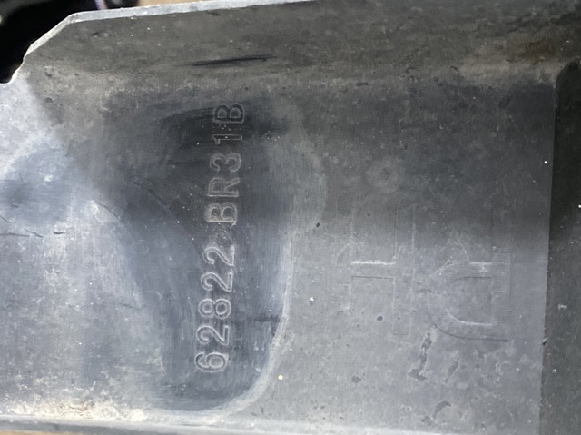 62822BR31B NISSAN Воздуховод (дефлектор) радиатора правый купить в Украина